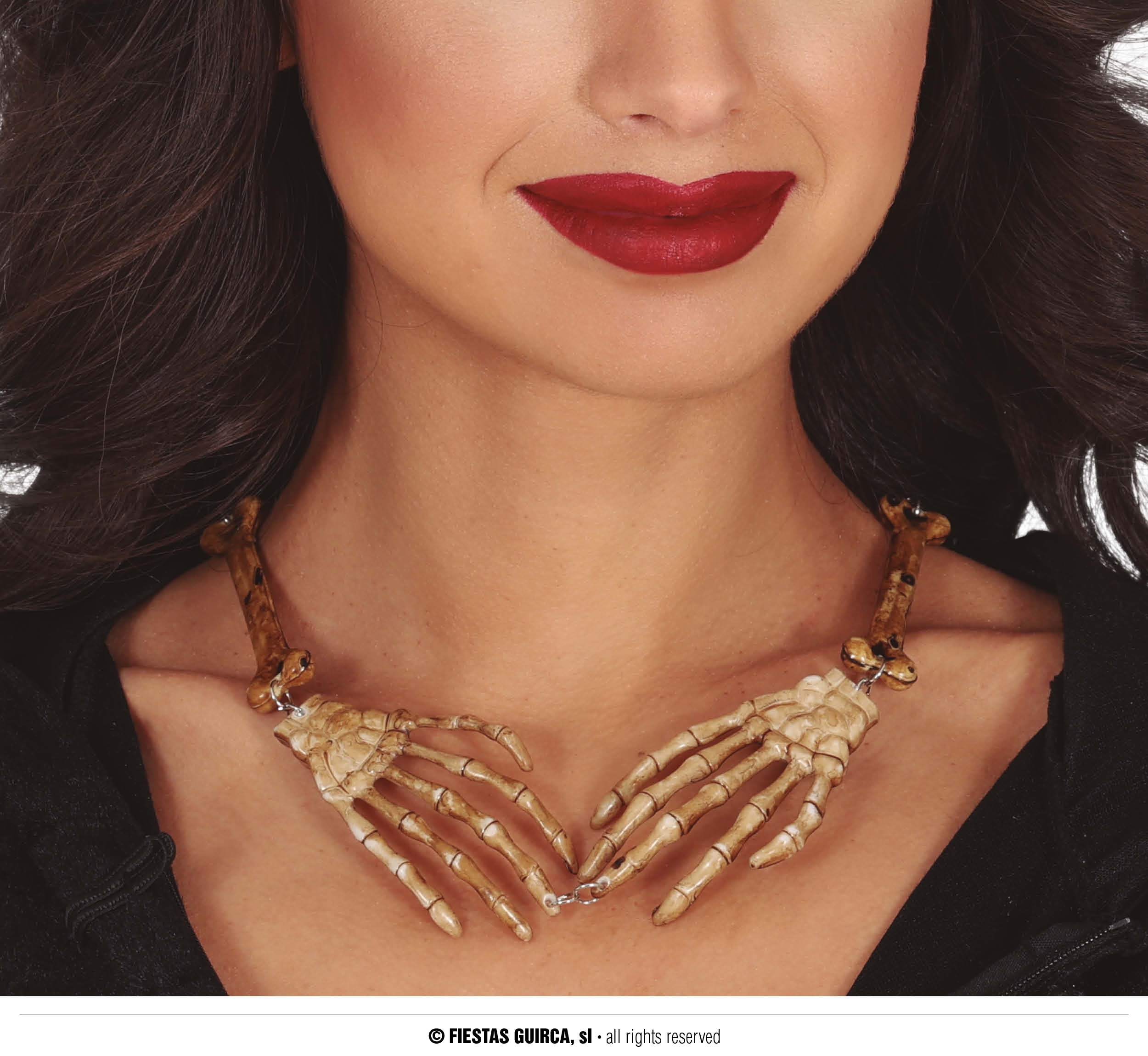 Guirca Náhrdelník s rukama kostlivce