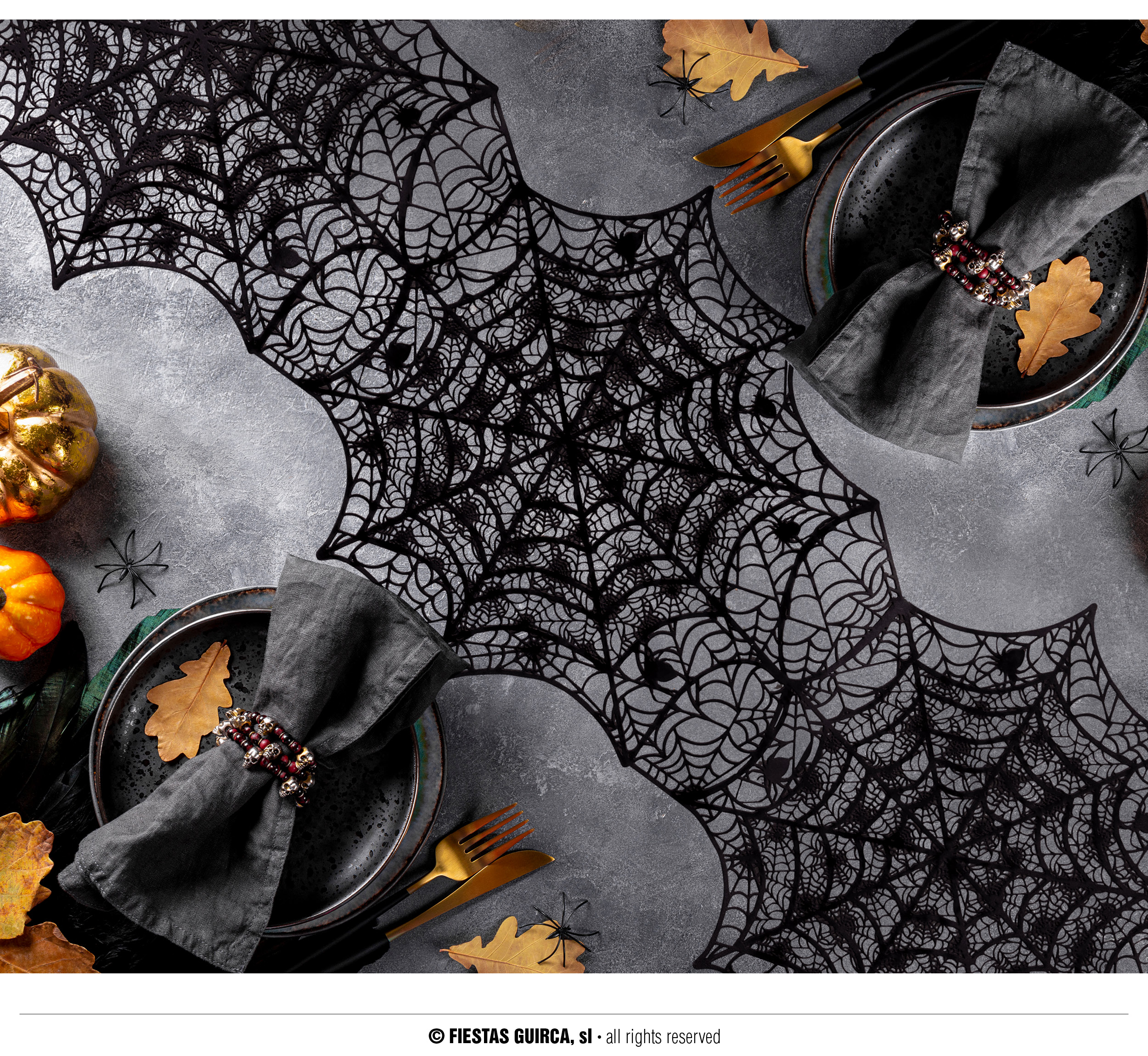 Guirca Stolní běžec s motivem pavoučí sítě 34x136 cm