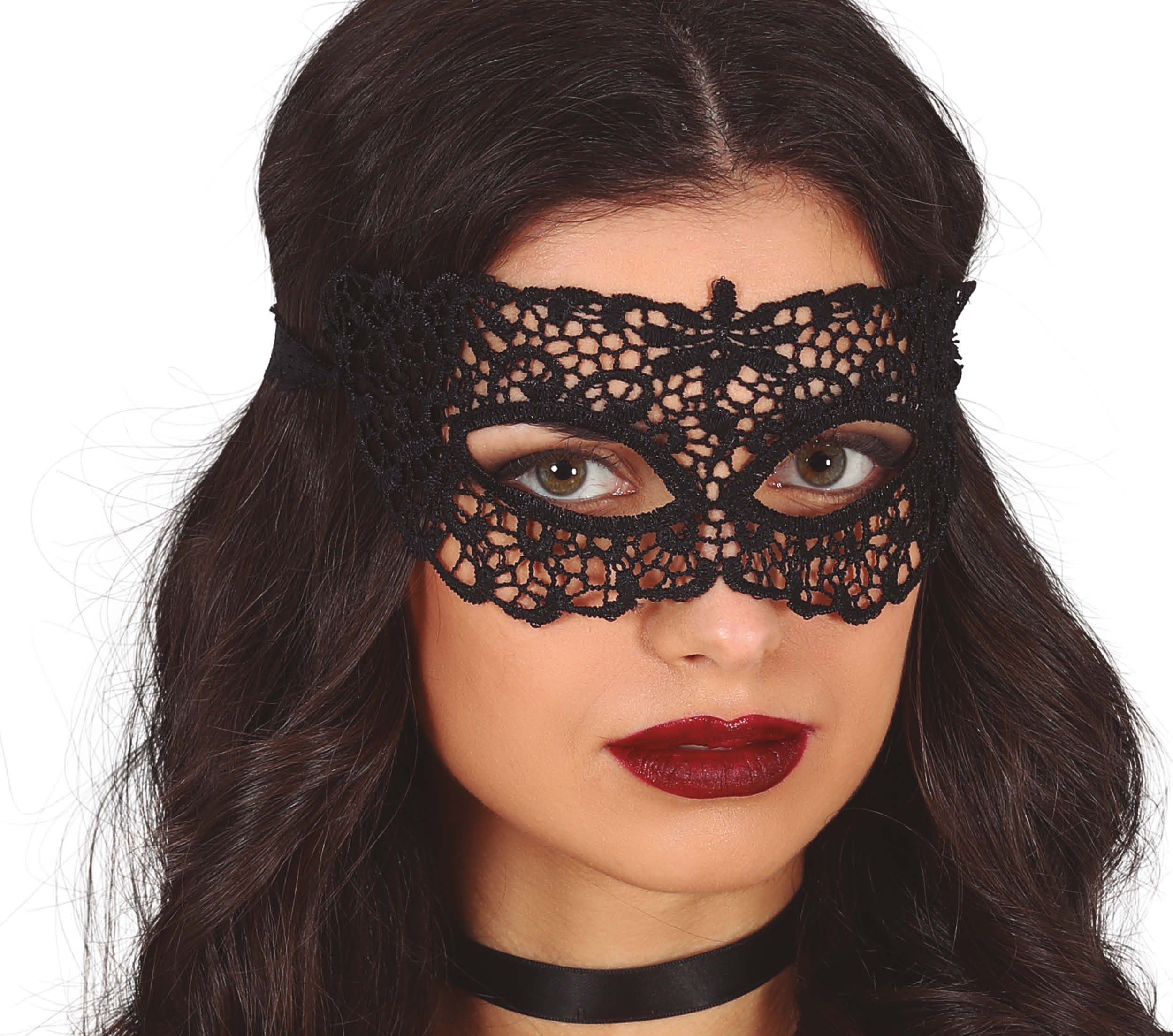 Guirca Černá krajkovaná škraboška