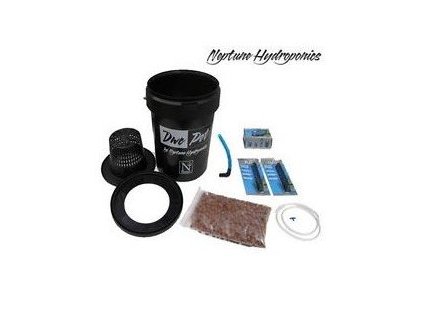 Hydroponický systém DWC (deep water culture) fungující na principu vzduchování vody, Neptune.
