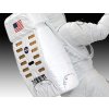 4481 3 darcekovy set revell 03702 apollo 11 astronaut on the moon 1 8