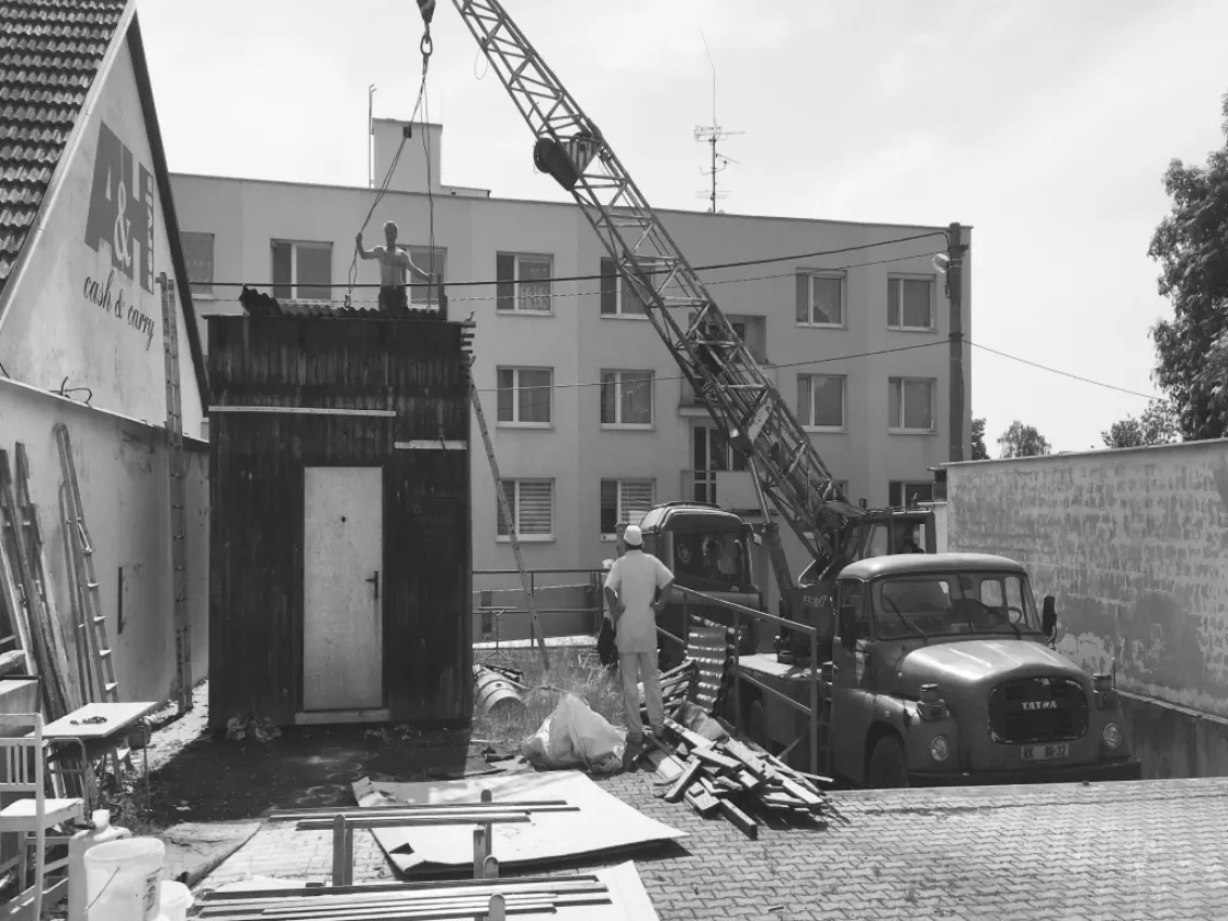 Historická fotografie z počátků firmy