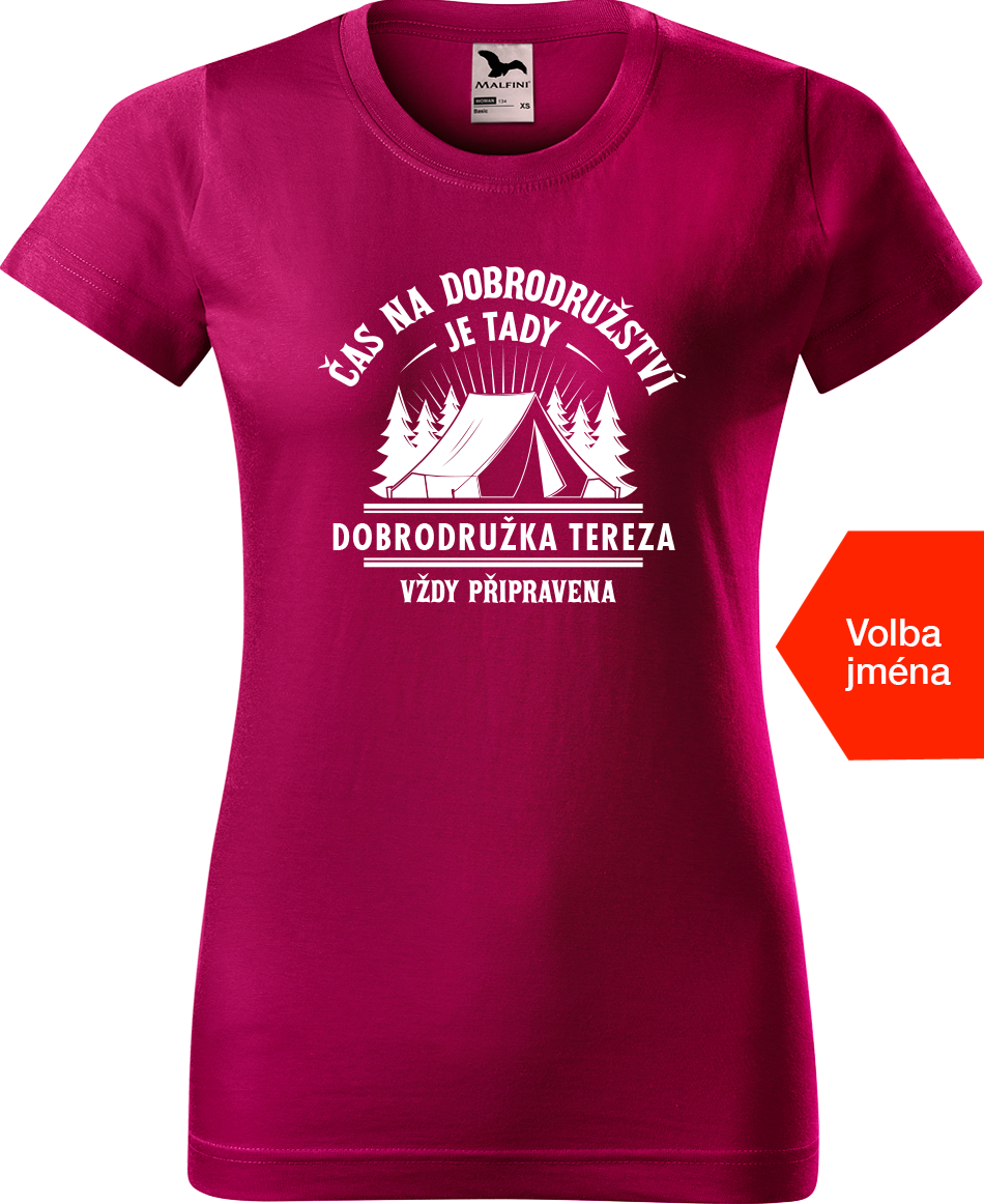 Dámské cestovatelské tričko se jménem - Čas na dobrodružství je tady Velikost: XL, Barva: Fuchsia red (49)