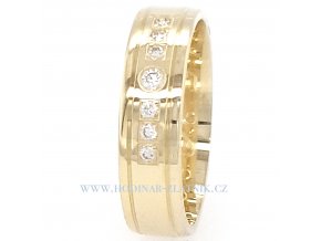 Snubní prsten ze žlutého zlata s brilianty F0132Z+K