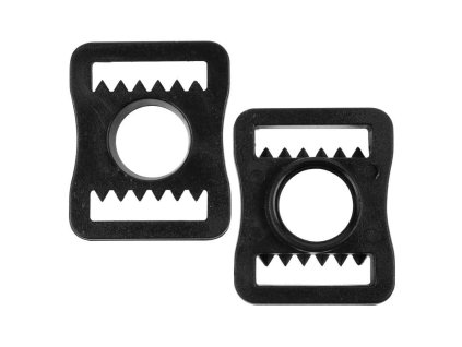 Műanyag csat a fekete szíjhoz