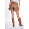 Šortky Flynn hnědé značky MAYO CHIX zezadu