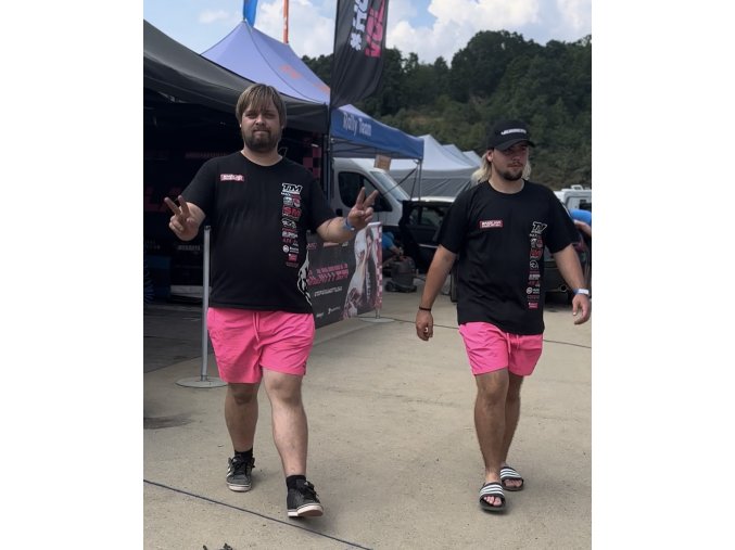 Růžové teamové šortky