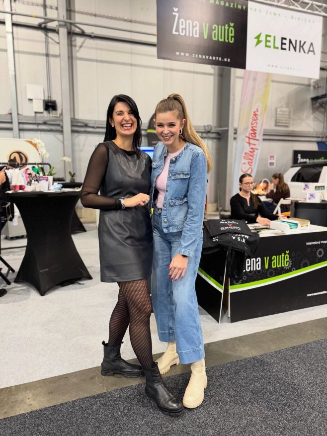 pozvání na E-salon od @zenavaute 🩷 Sabi, děkujeme! @stepankamottlova @hrdlickovaann @veru_hampestova