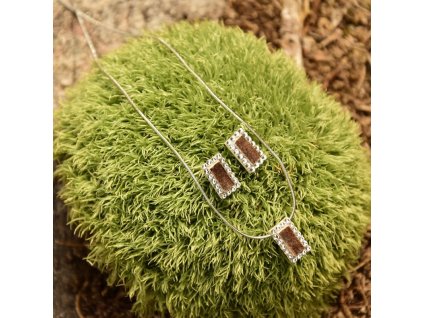 nahrdelnik obdelnicek maly s bilymi kaminky (1)