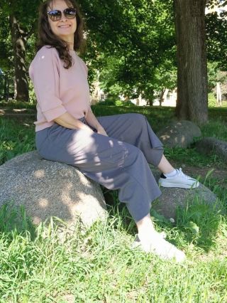 Dá se skloubit absolutní pohodlí, elegance a udržitelnost? My věříme, že ano! ✨ Vše pro vás ručně stříháme a šijeme v...