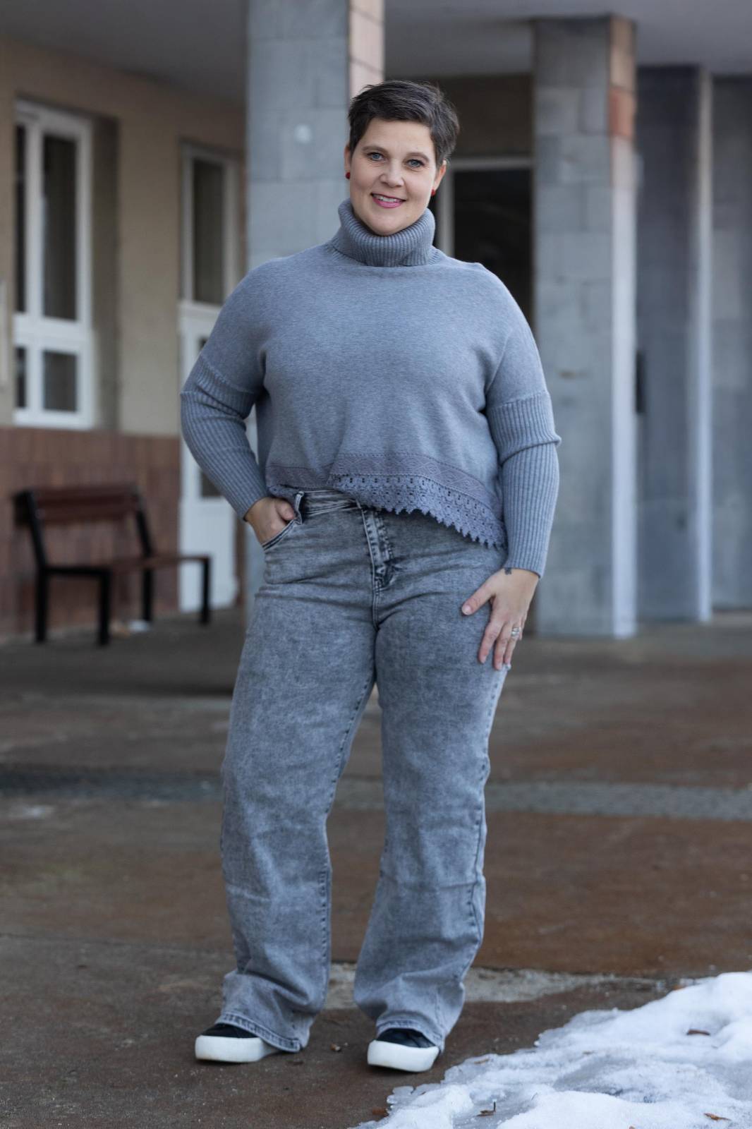 Styling v tónu šedé