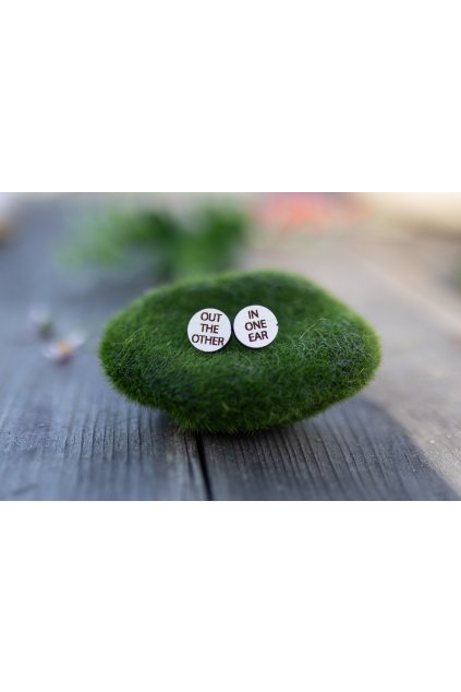 Dřevěné náušnice Dřevušky jedním uchem přírodní