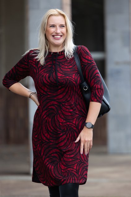 damske vzorovane saty fiona vinova