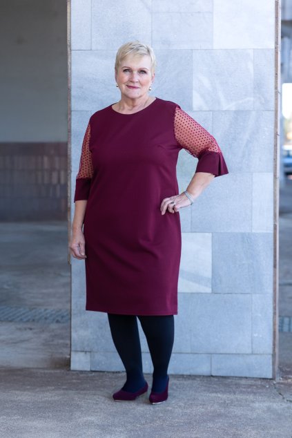 spolecenske satry claire vinova