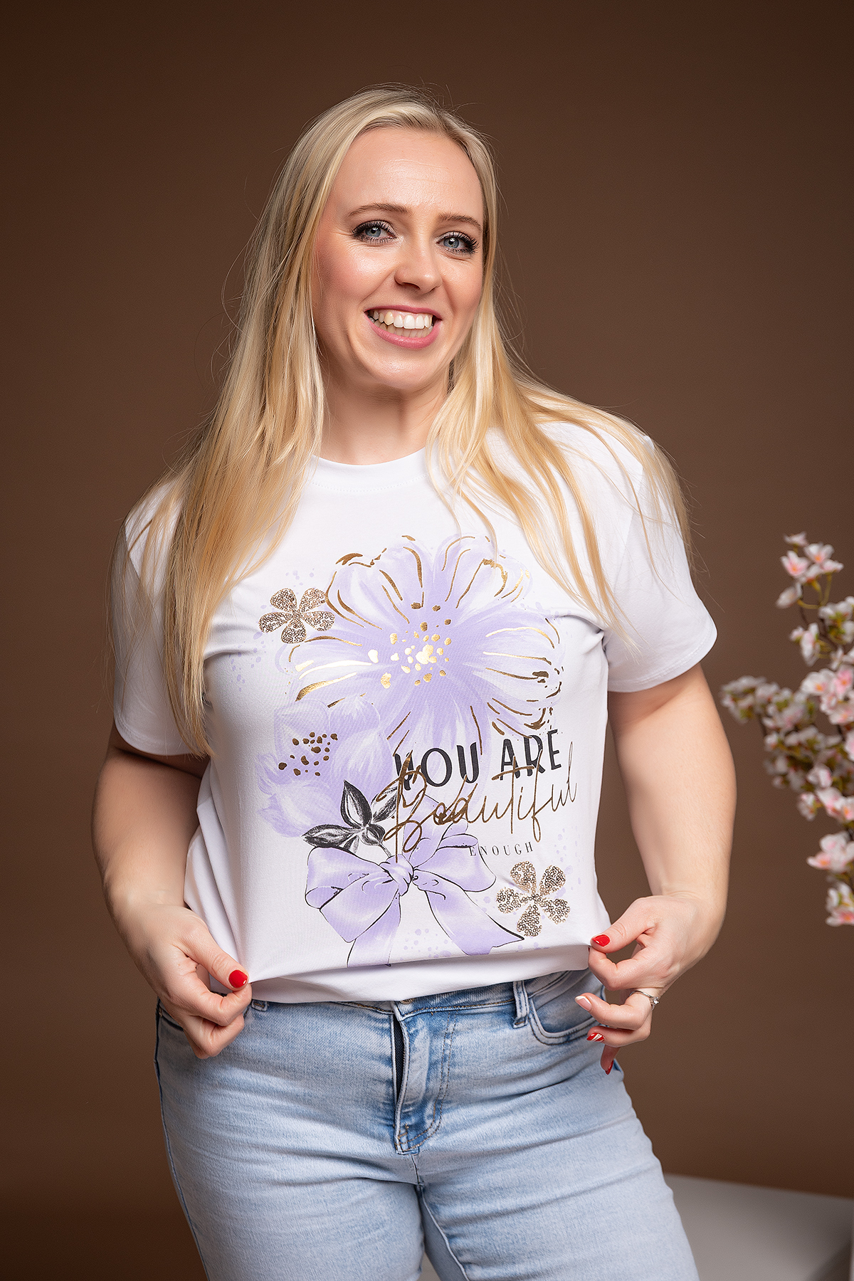 Levně Italy fashion Tričko FLOWERS Barva: Bílá s fialovou