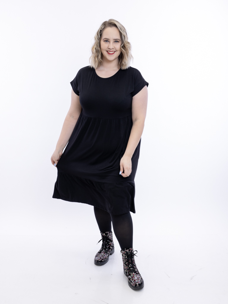 Levně Italy fashion Šaty PENELOPE Barva: Černá