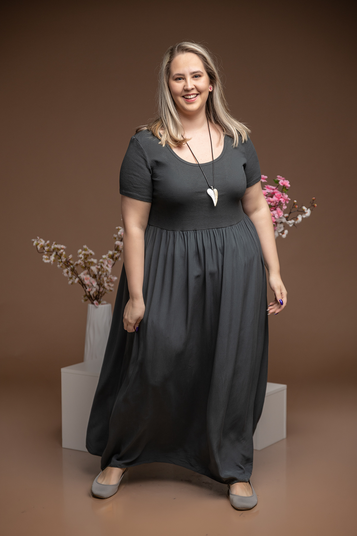 Italy fashion Dlouhé šaty ROSA Barva: Tmavě šedá