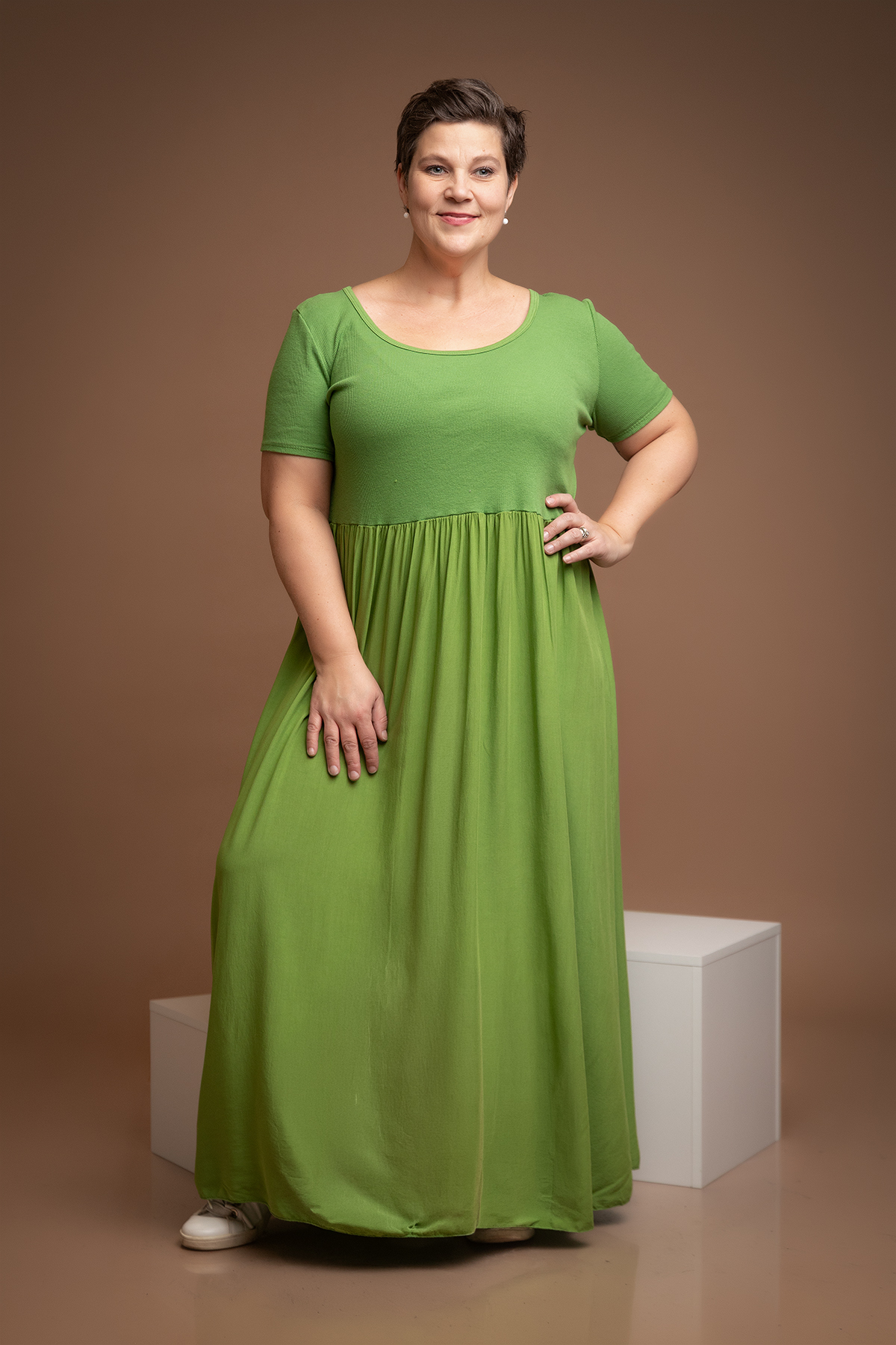 Levně Italy fashion Dlouhé šaty ROSA Barva: Mechově zelená