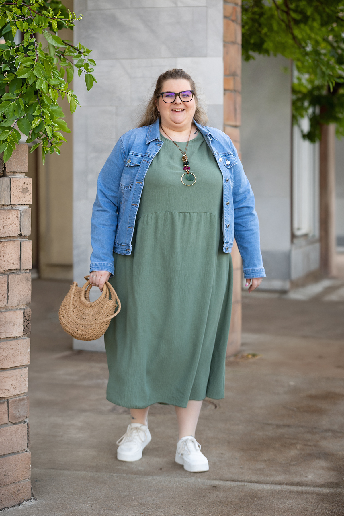 Italy fashion Maxi šaty VIANA Barva: Khaki