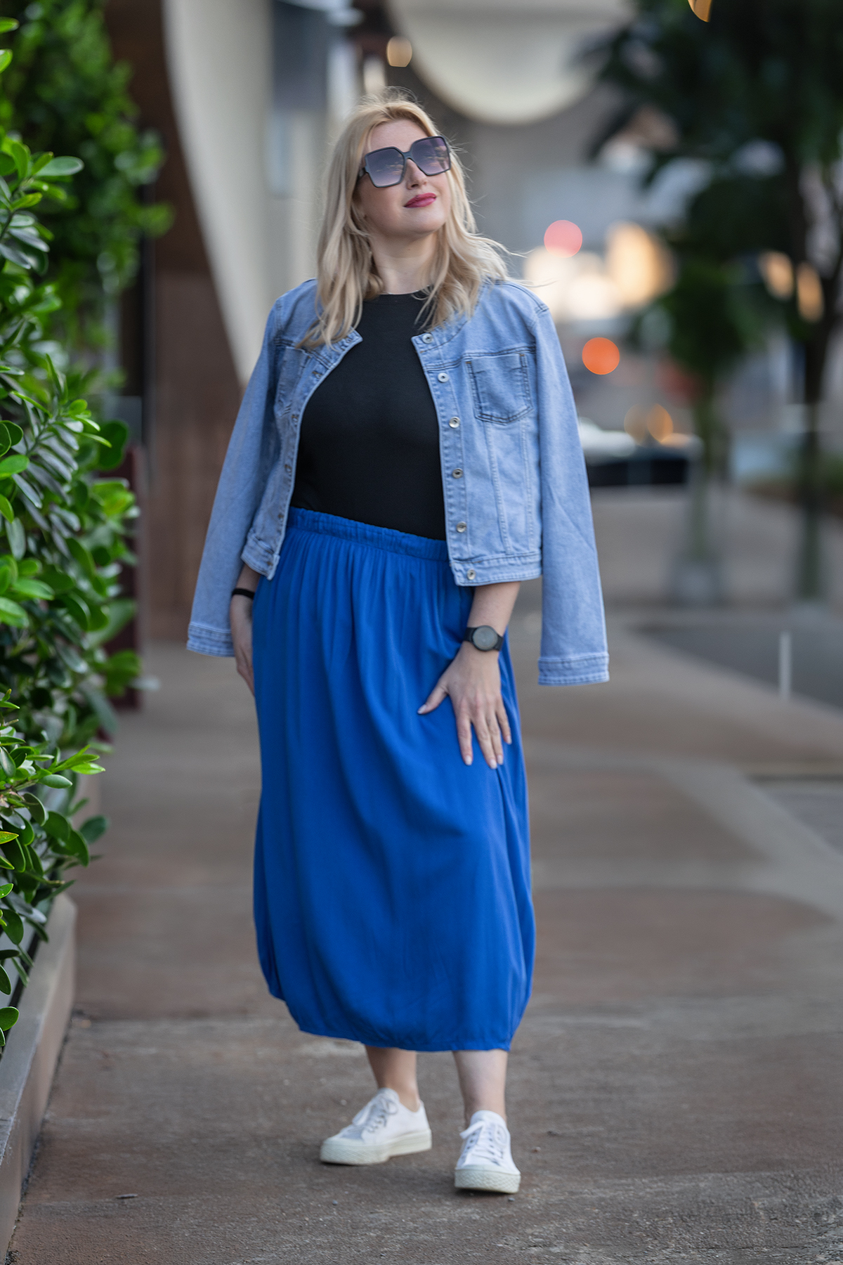 Levně Italy fashion Midi sukně WINDY Barva: královsky modrá