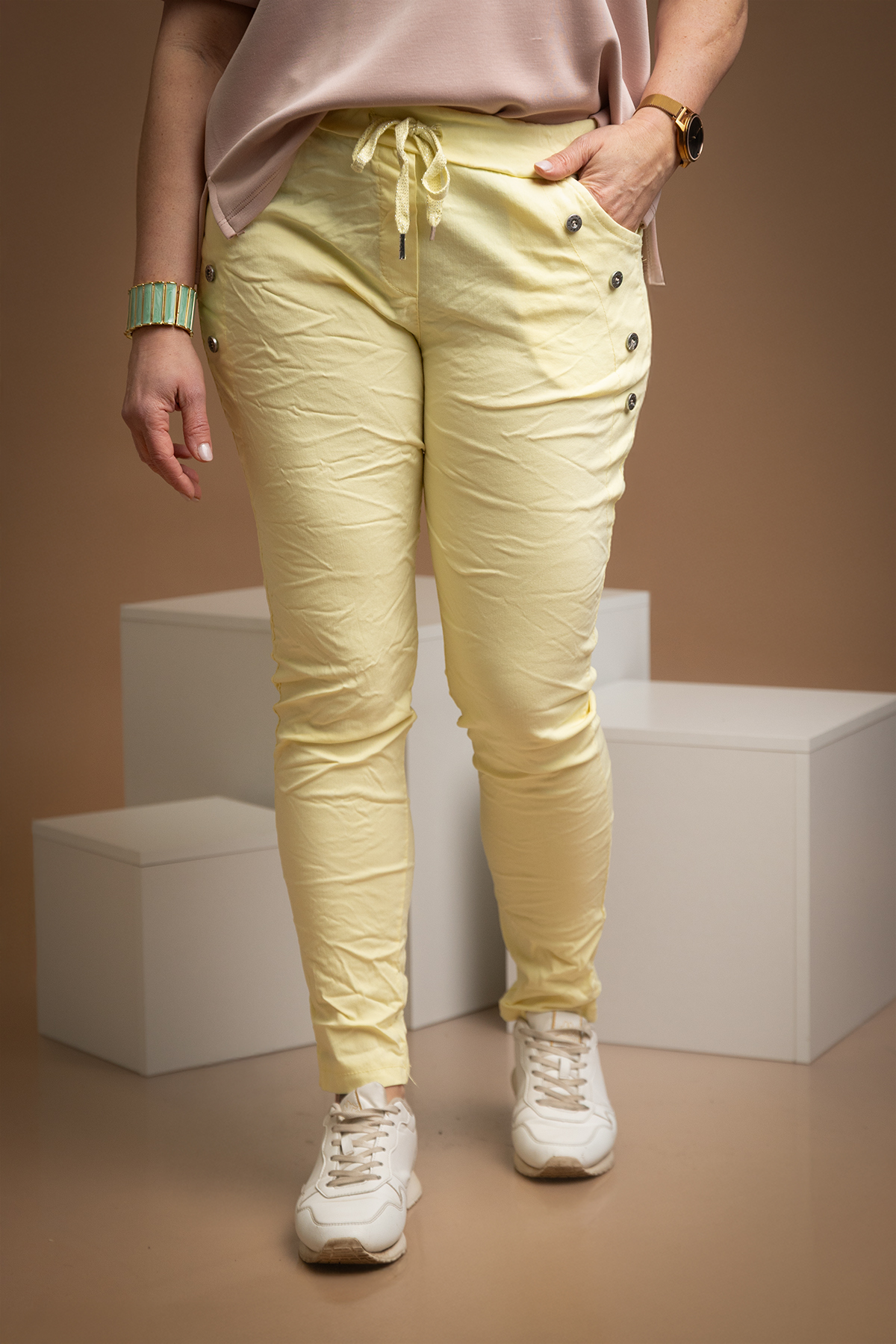 Italy fashion Pružné kalhoty LOKI Barva: Limetková