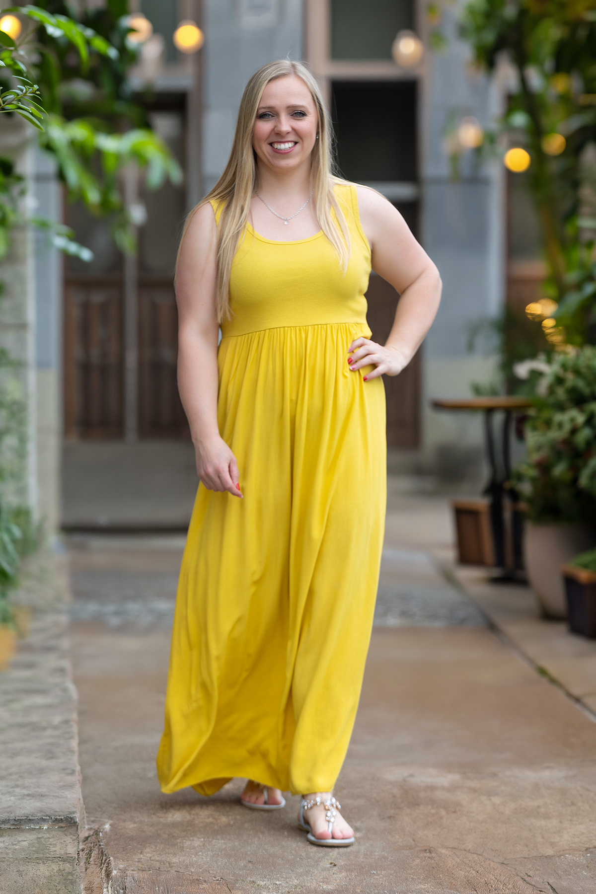 Levně Italy fashion Dlouhé šaty MÁJA Barva: hořčicová
