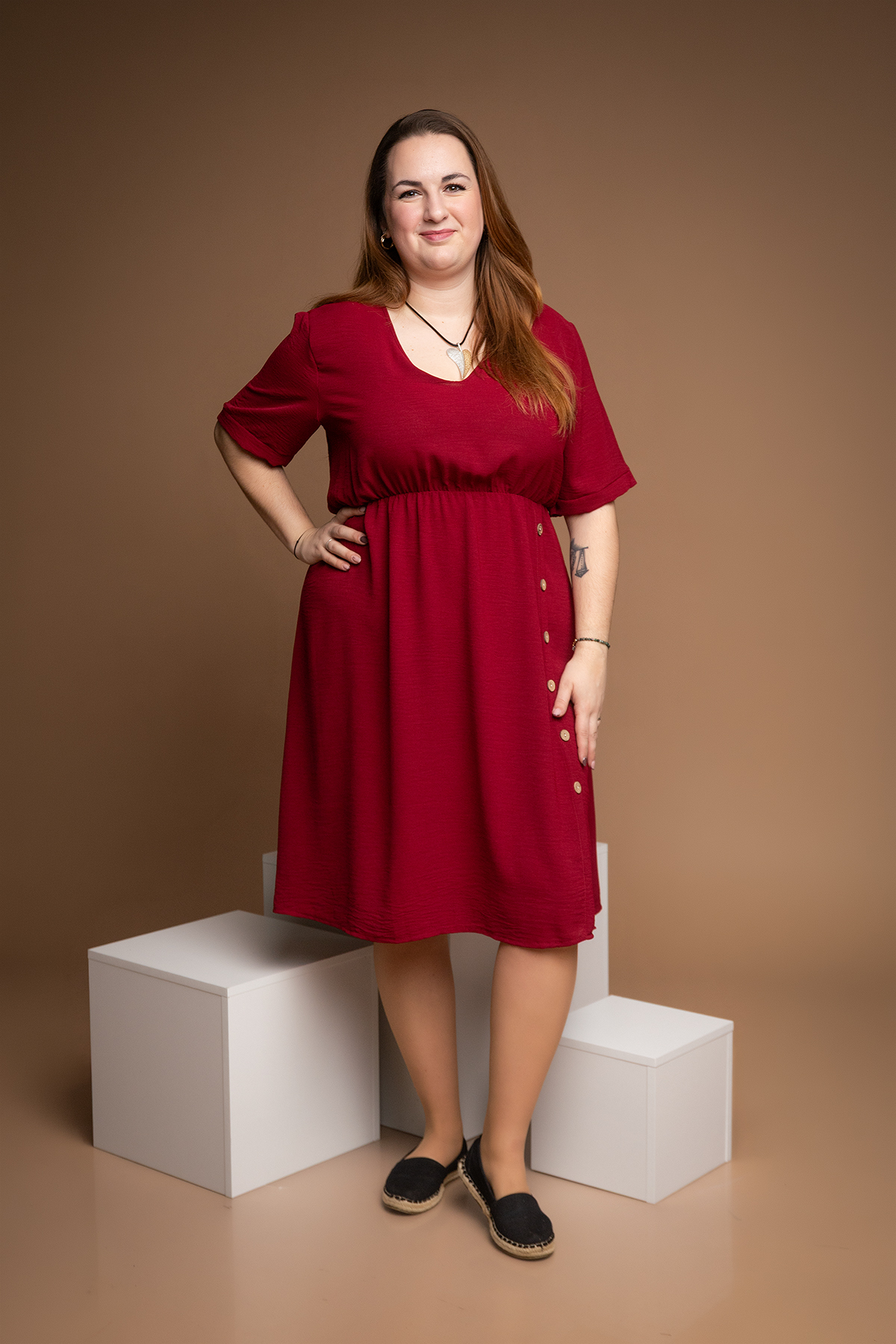 Italy fashion Vzdušné šaty KIMBERLY Barva: Vínová