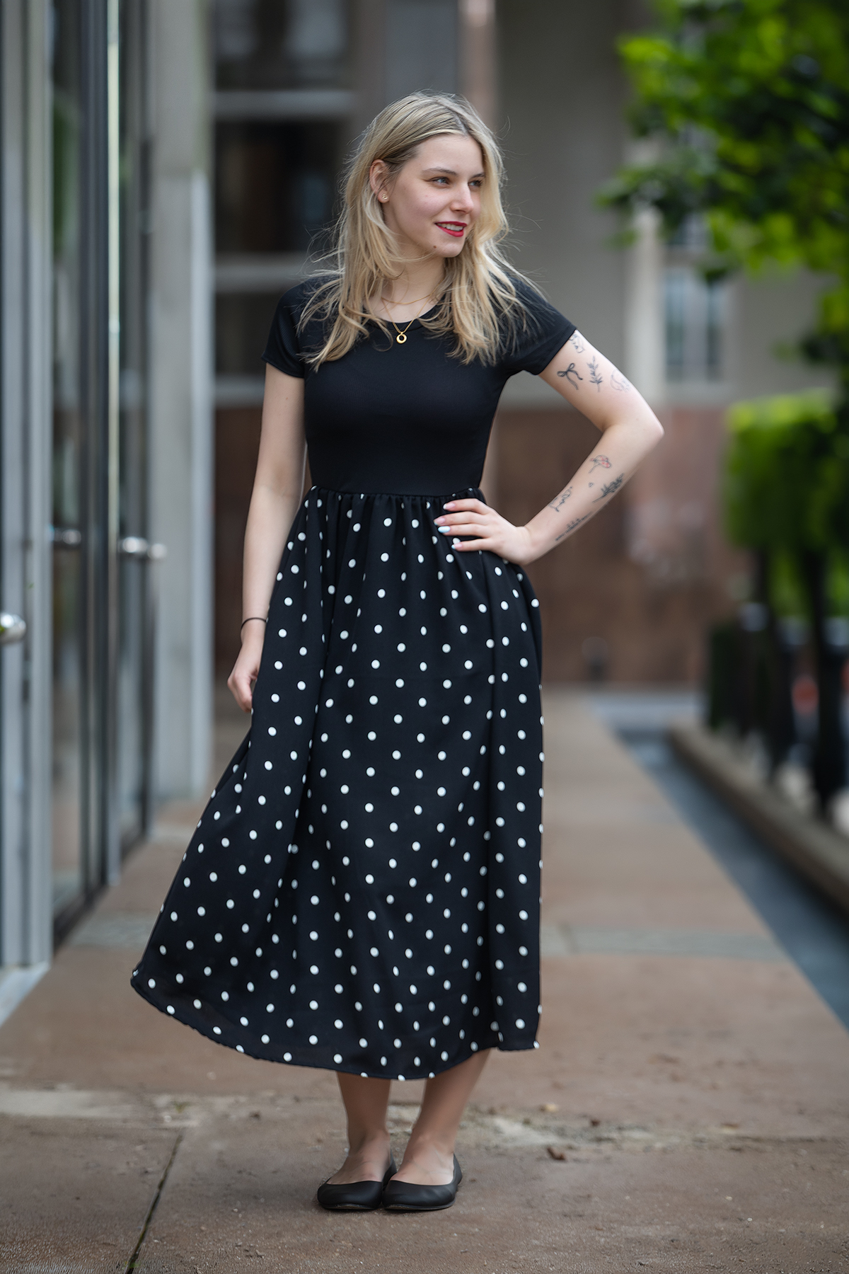 Levně Italy fashion Šaty s puntíky DOTKA Barva: Černá