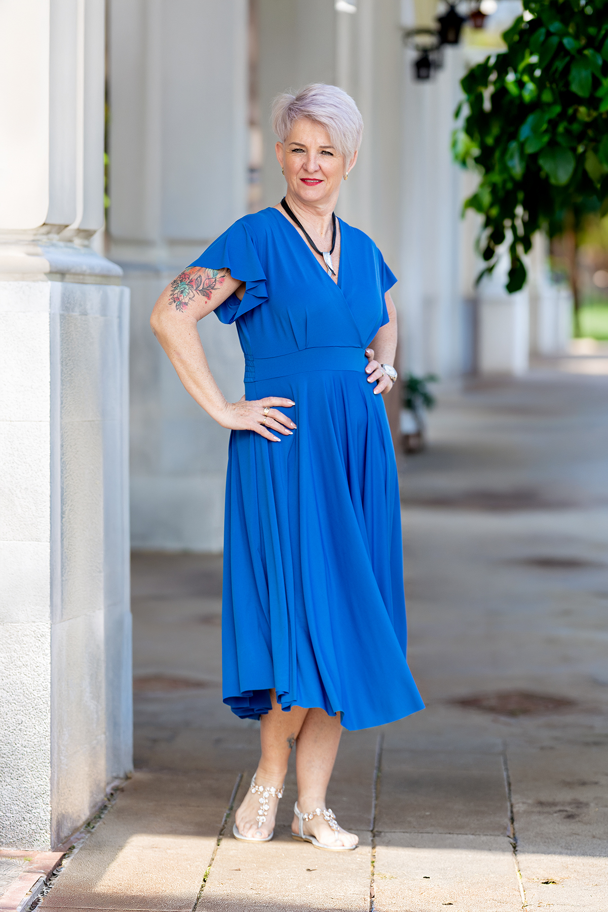 Levně Italy fashion Letní šaty HERMIE Barva: královsky modrá