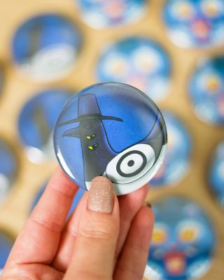 A konečně tu máme i placku Sussie, která se objevila společně s Derpym na @concrunch.cz 😄 Obě placky budete moci zakoupit...