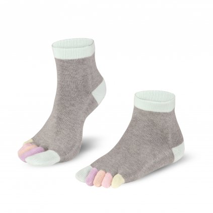 barevné prstové ponožky