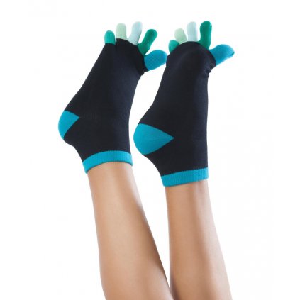 barevné prstové ponožky