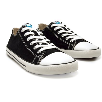 mtng barefoot converse 06