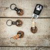 Schlüsselanhänger aus Holz Leder - Hirsch Merbau (Lederfarbe natur)