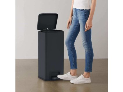 Odpadkový koš s pedálem 30 l nerezová ocel [149573] (Barva Černá)