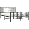 Kovový rám postele s hlavovým a nožním čelem 135 x 190 cm [374454] (Barva Černá)