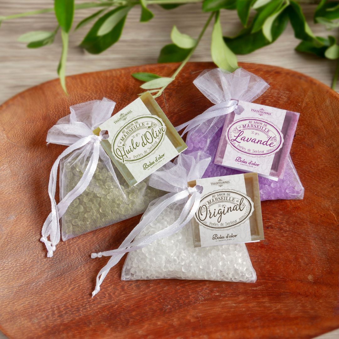 Vrecúška, tyčinky, spreje