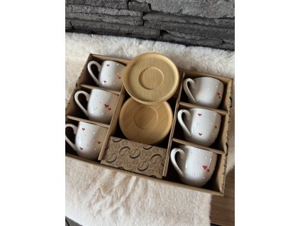 Šálky s bambusovým podšálkem - červená srdce