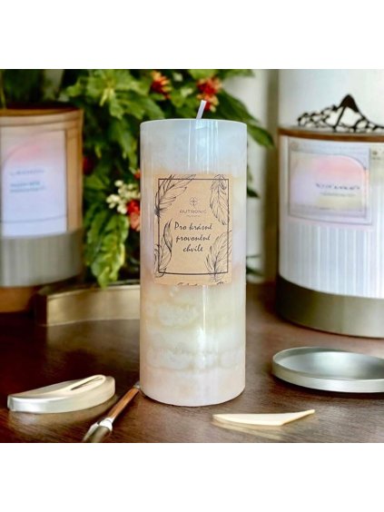 Svíčka aromatická - vanilka, parafín, krémové odstíny