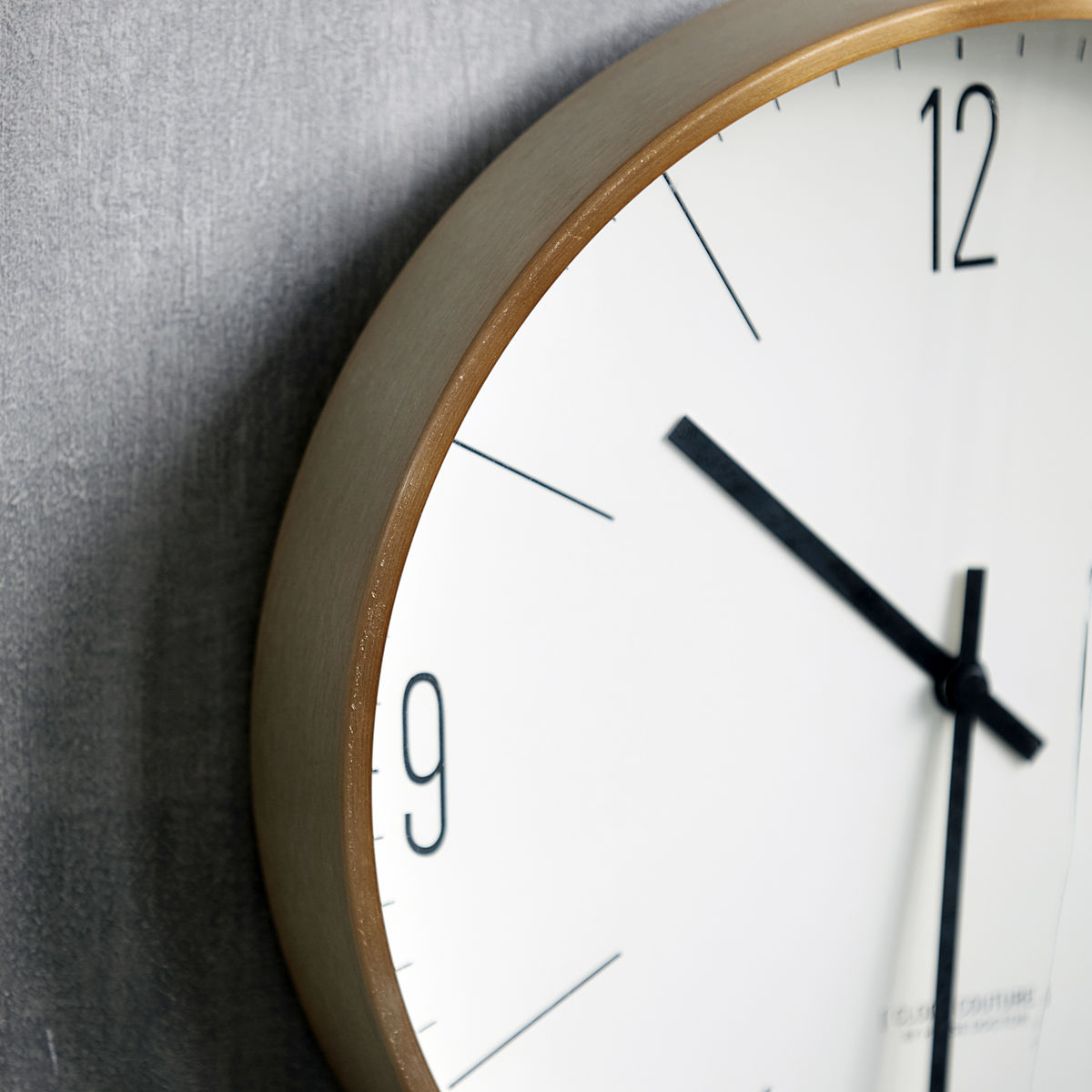 Nástěnné hodiny 30 cm CLOCK COUTURE House Doctor - bílé/růžové zlaté