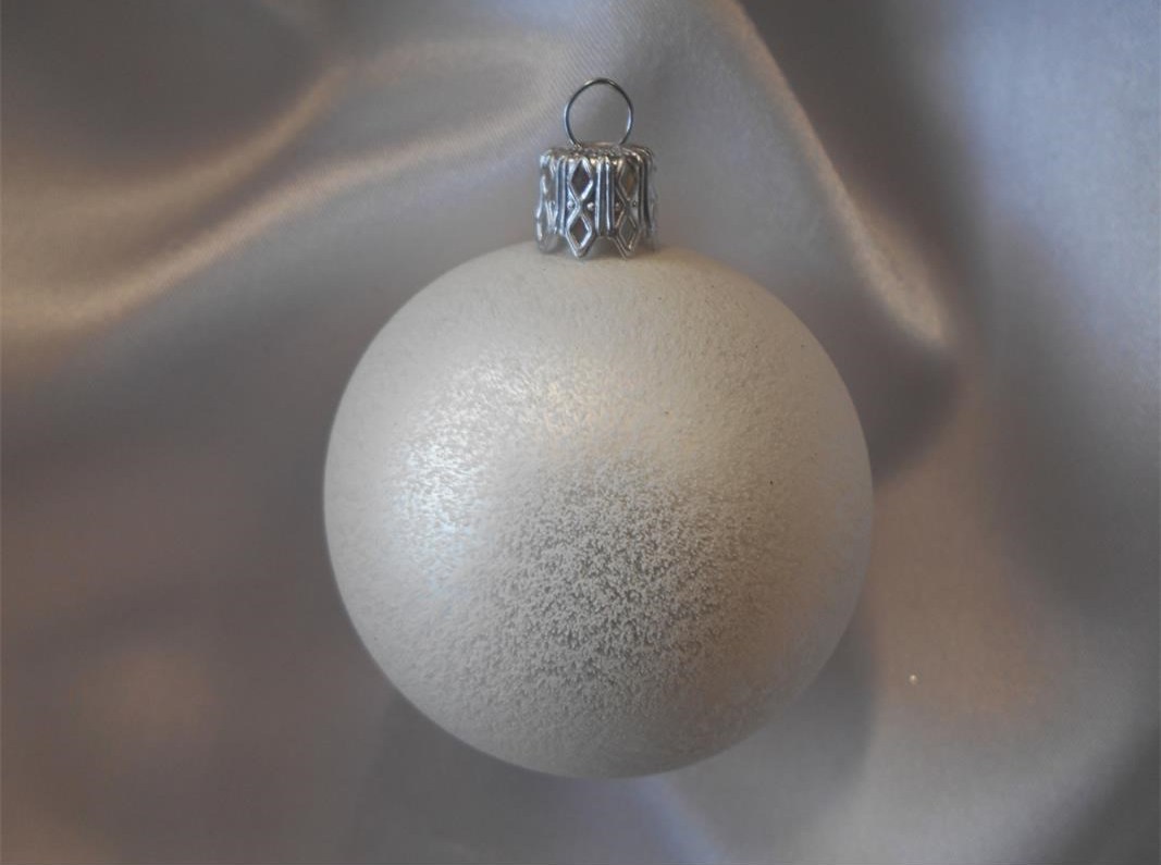 Vánoční ozdoby Velká vánoční koule 4 ks - bílá krupička