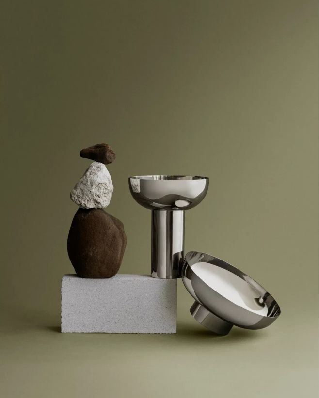 ✨ Designová váza MIYABI ✨ Minimalismus, elegance a precizní zpracování v jednom. Váza MIYABI z nerezové oceli od značky...