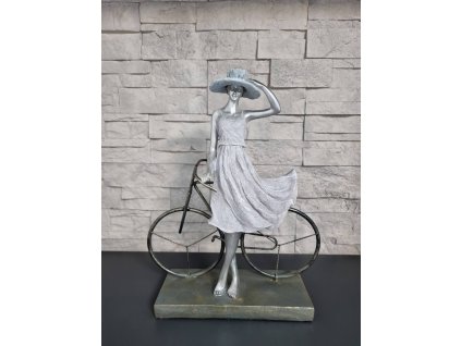 dáma s kolem-dekorativní postava -  dívka na kole