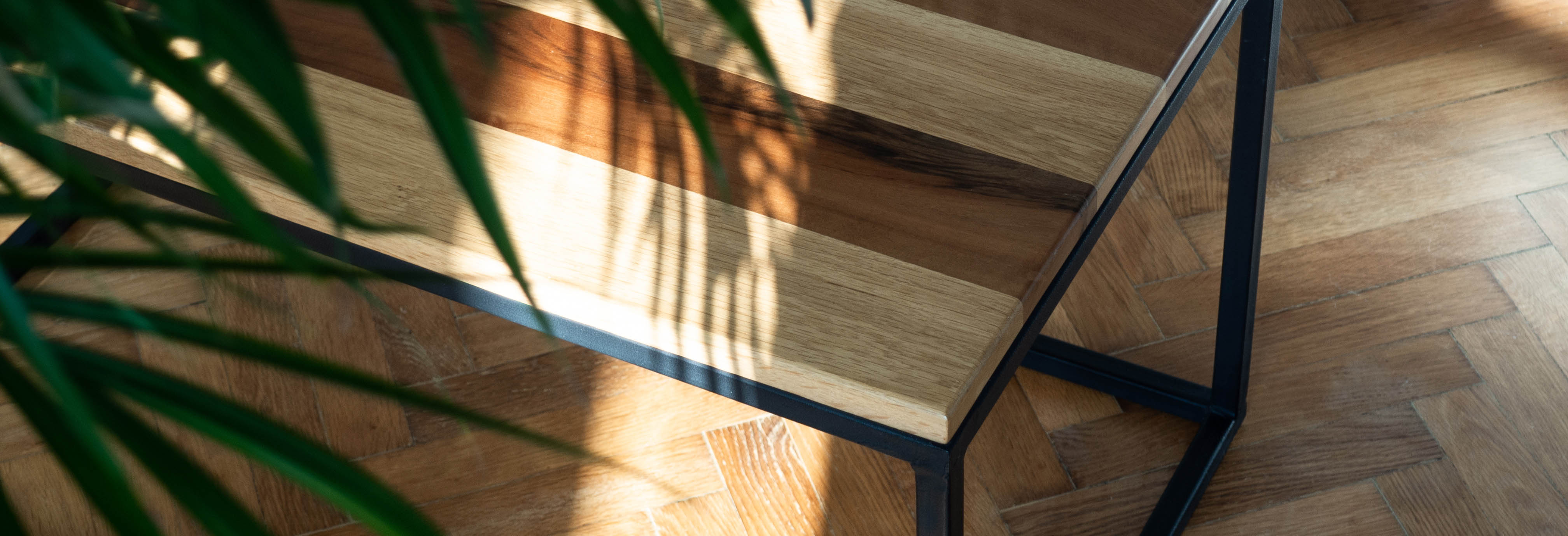 Konferenční stolek