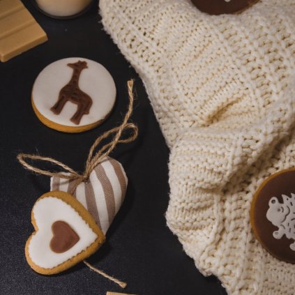 Honey gingerbread with marzipan - Cocoa 6 pcs