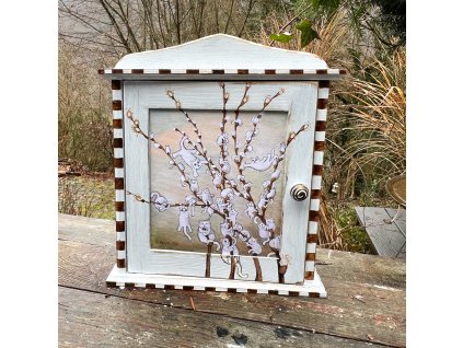 Skříňka na klíče - Už zase kvetou kočičky