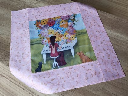 Jarní středový ubrus  Kouzelný klavír 64 x 64 cm