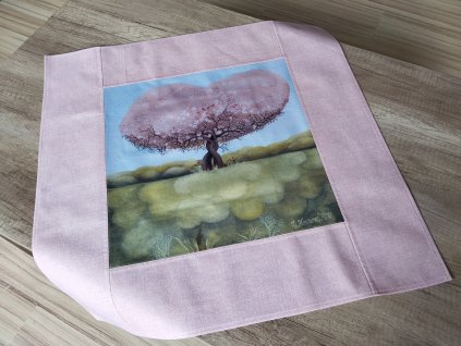 Jarní středový ubrus  Zamilované stromy 64 x 64 cm