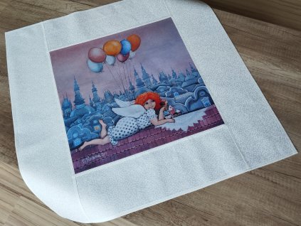 Jarní středový ubrus Andělka co má ráda dortíky 64 x 64 cm