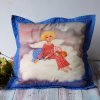Anděíček sedící na obláčkul - polštář 50 x 50 cm bavlna